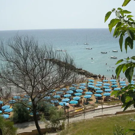 公寓 Santa Cristina Village 克罗托内