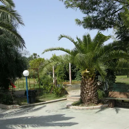 Santa Cristina Village * 克罗托内