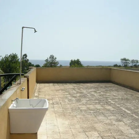 Santa Cristina Village 克罗托内